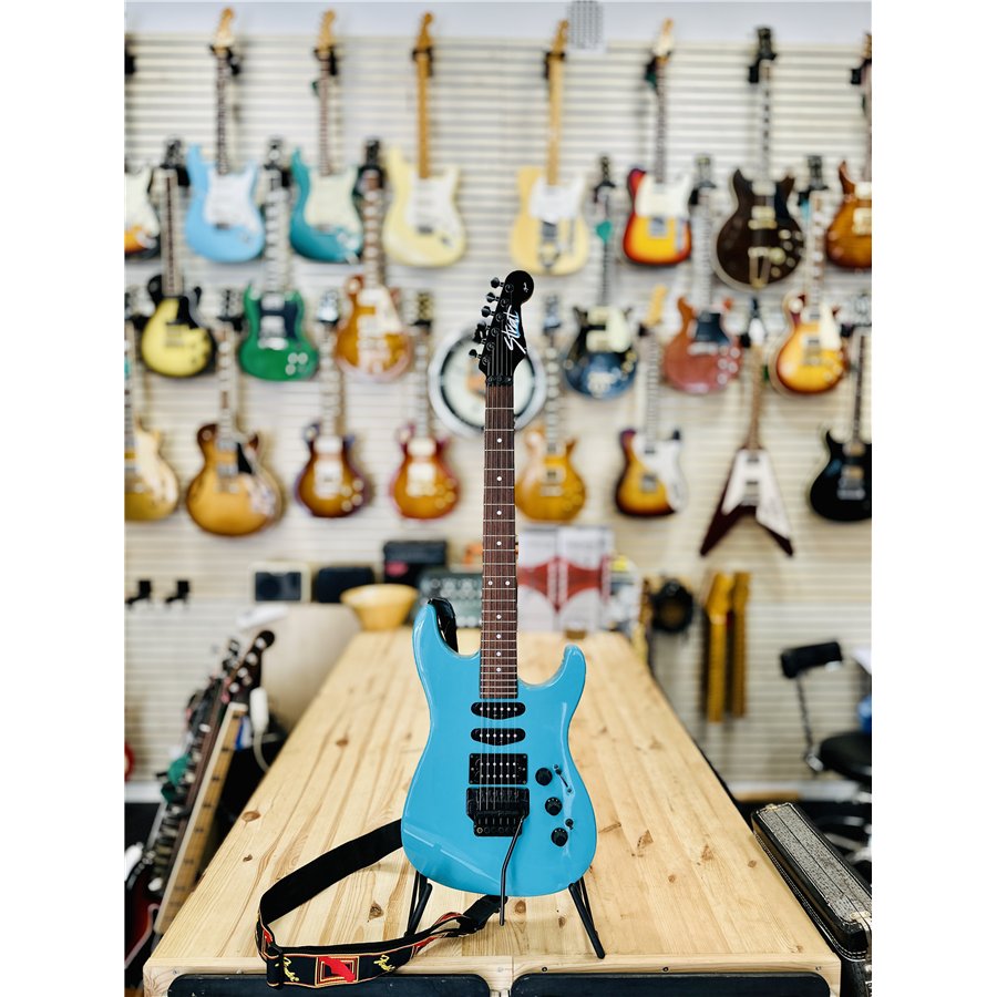 Fender the Strat. 1989-90 No. E927885 Fender the Strat. 1989-90 No. E927885