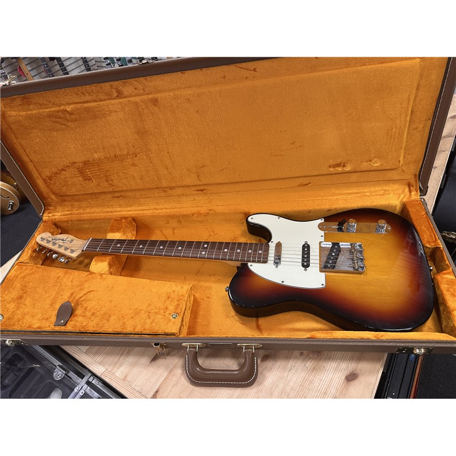 Fender Telecaster  Hot Rod 60s , 2014 , Serie Nr  HR000775 , 3 -colour sunburst , Mint Condition , Hard Case ,  Mikbeskrivning l