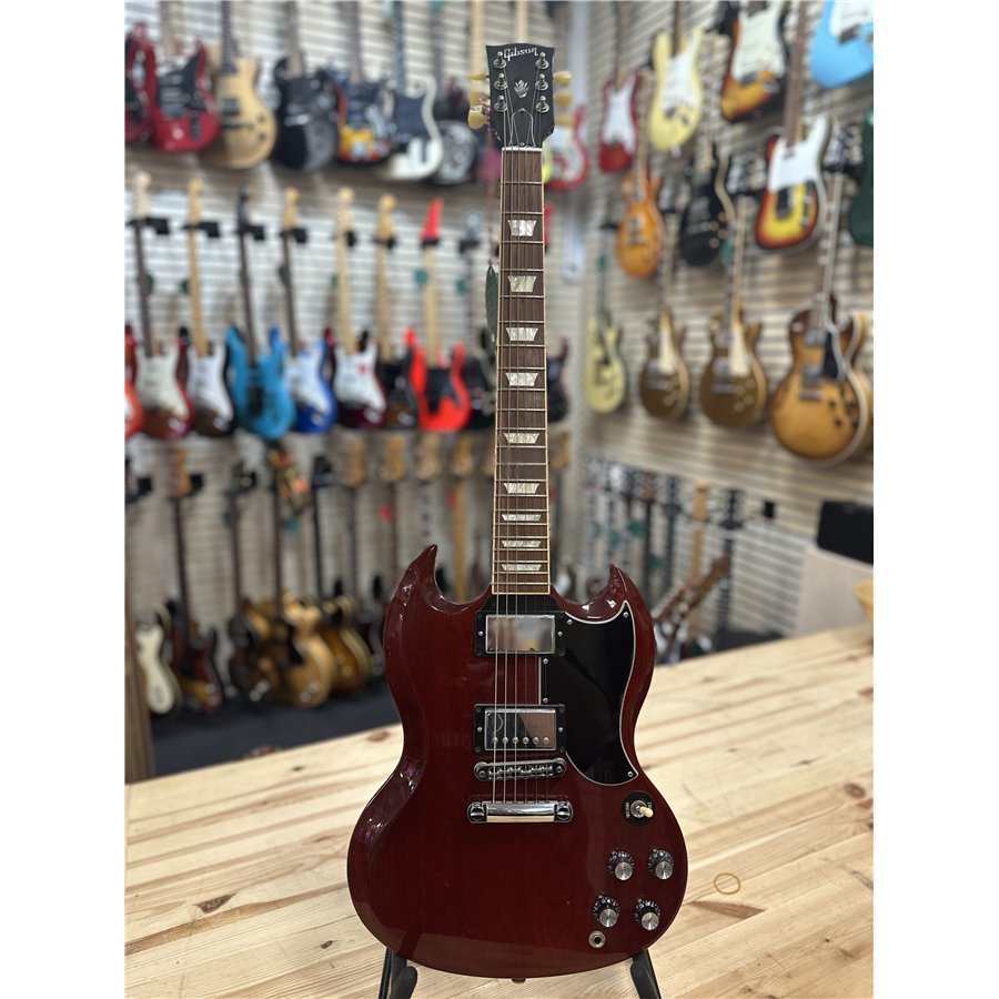 Gibson SG Standard (mod 61), 2013 ,Serie nr 108730348, Heritage cherry, Mint Condition, Hard case.