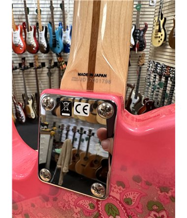 Fender Telecaster         Pink Paisley , 2012/13  Serie nr JD 17001798 Made in Japan , Mint Condition ,  Gig-bag