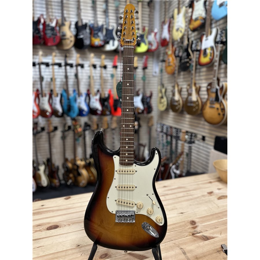 Fender Stratocaster XII  , 1994  , Serie nr  T 0608842 , 12 strängad , 3 colour  Sunburst , Mint Condition , Made in Japan