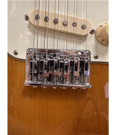 Fender Stratocaster XII  , 1994  , Serie nr  T 0608842 , 12 strängad , 3 colour  Sunburst , Mint Condition , Made in Japan