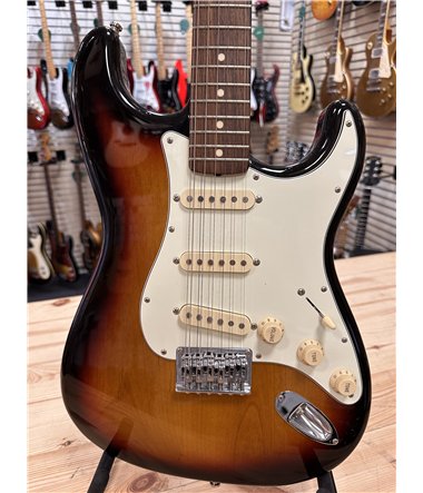Fender Stratocaster XII  , 1994  , Serie nr  T 0608842 , 12 strängad , 3 colour  Sunburst , Mint Condition , Made in Japan