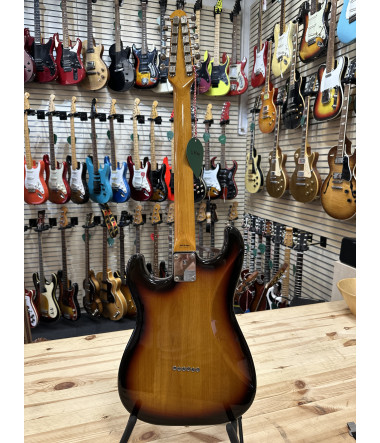 Fender Stratocaster XII  , 1994  , Serie nr  T 0608842 , 12 strängad , 3 colour  Sunburst , Mint Condition , Made in Japan