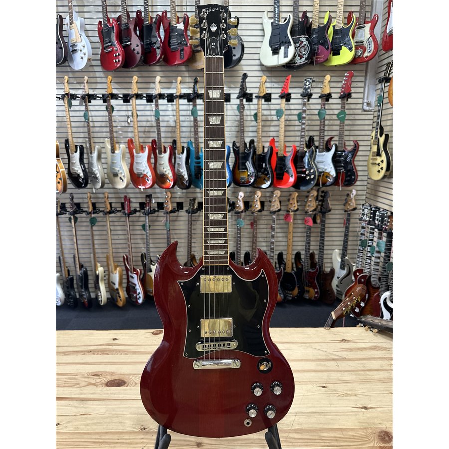 Gibson SG Standard (’66 Reissue) – 2010 – Cherry Red – Near Mint Condition