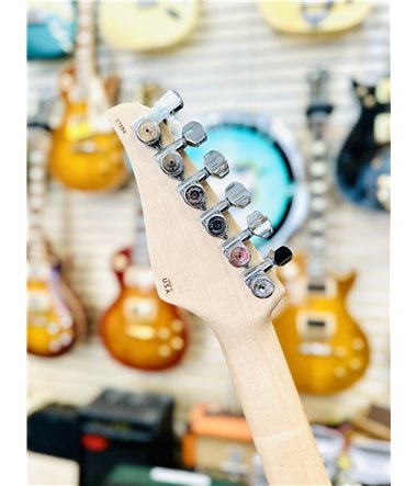 Suhr Modern Quilt Maple