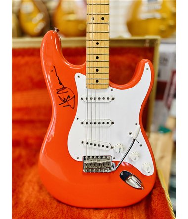 Fender Stratocaster -57RI -86, Signed by Hank Marvin