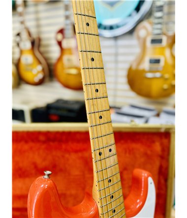 Fender Stratocaster -57RI -86, Signed by Hank Marvin