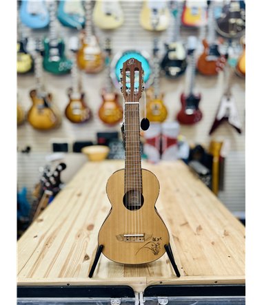 Ortega Guitarlele