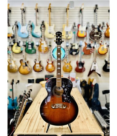 Epiphone EJ200/VS med icke originalcase